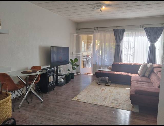 2 BEDROOM APARTMENT FOR SALE IN EDEN GLEN
